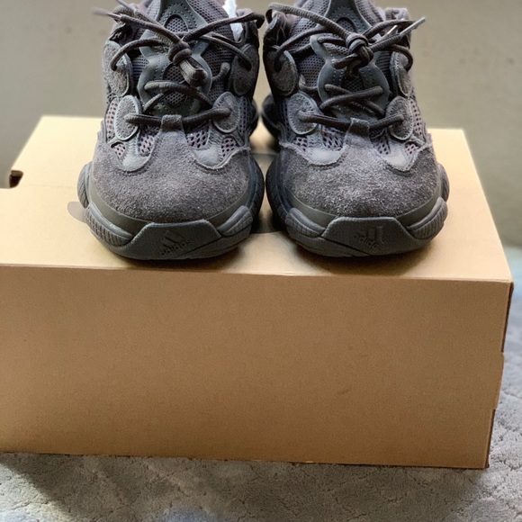 Yeezy 500 “utility black” - Picture 2 of 3